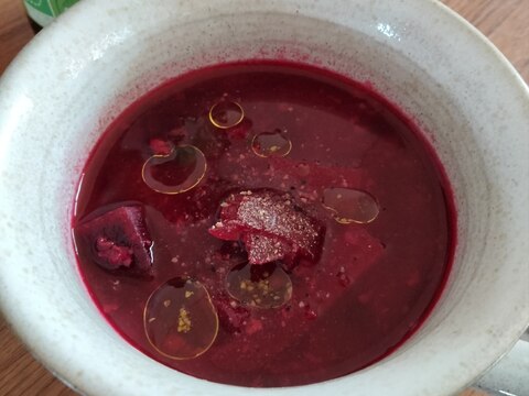 ビーツと根菜の塩麹スープ